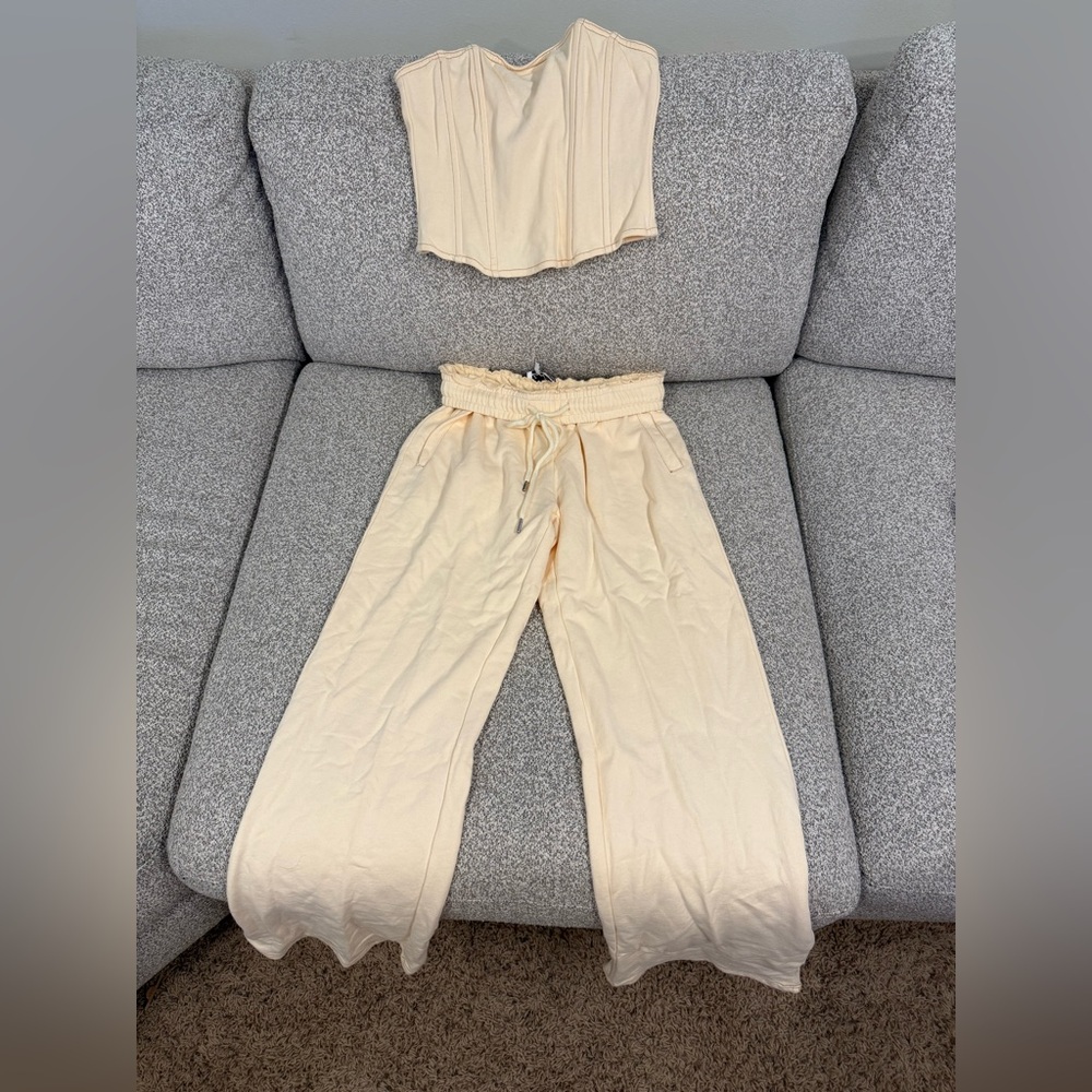 Cream Lounge Set - Picture 1 of 3